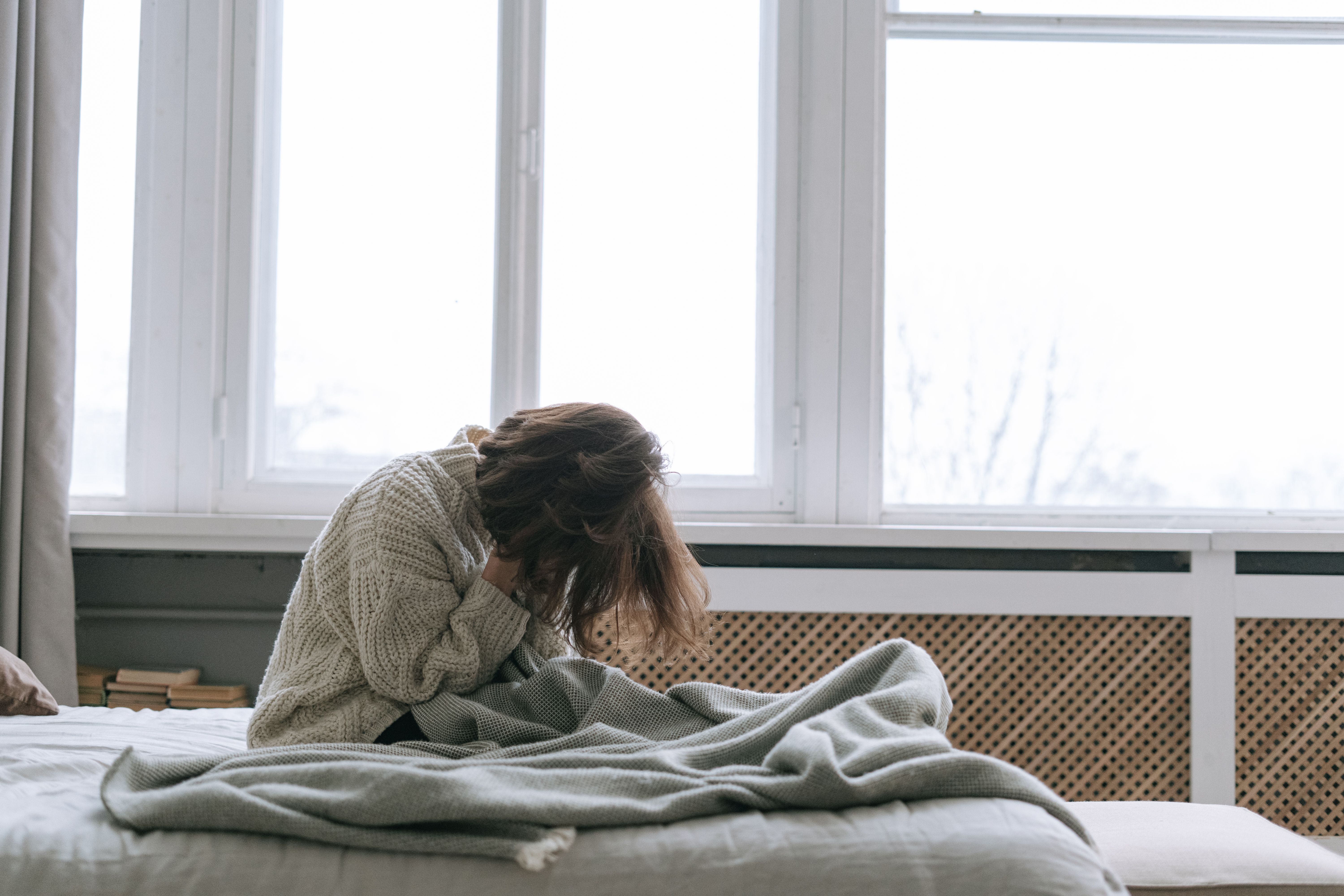 Hisslərinizi idarə etməkdə çətinlik depressiya ilə necə əlaqəlidir?